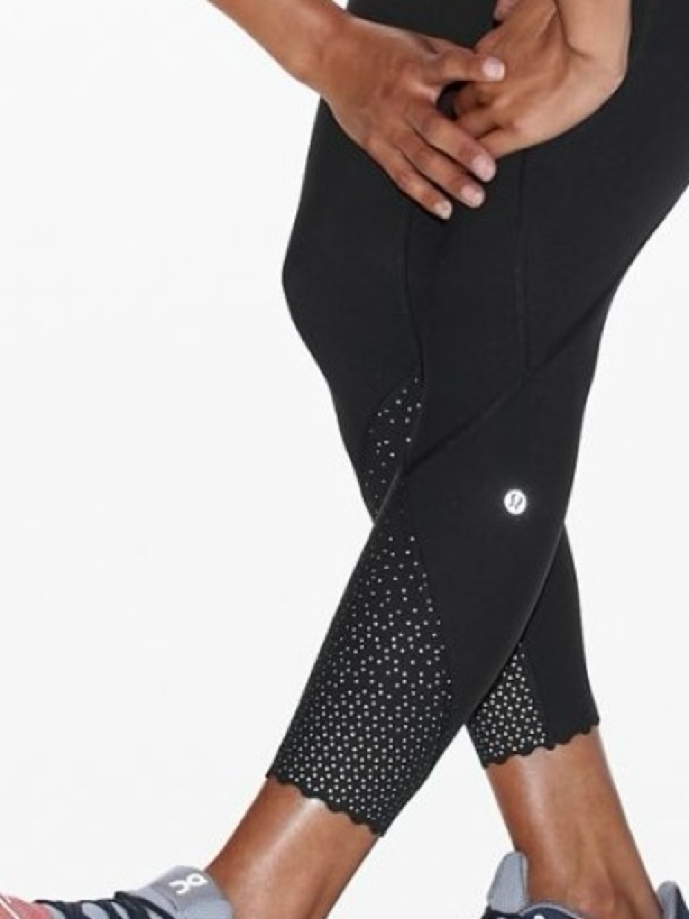Lululemon Tight Stuff Scalloped Edge Black Capri Leggings
